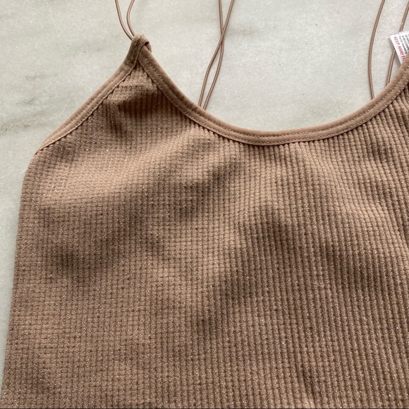 Urban Outfitters Crop Top - Picture 2 of 5